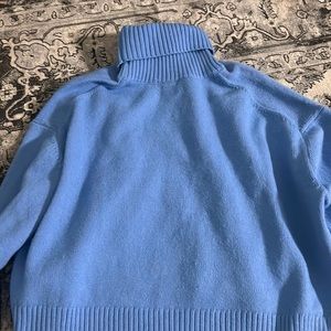 H&M blue turtle neck sweater